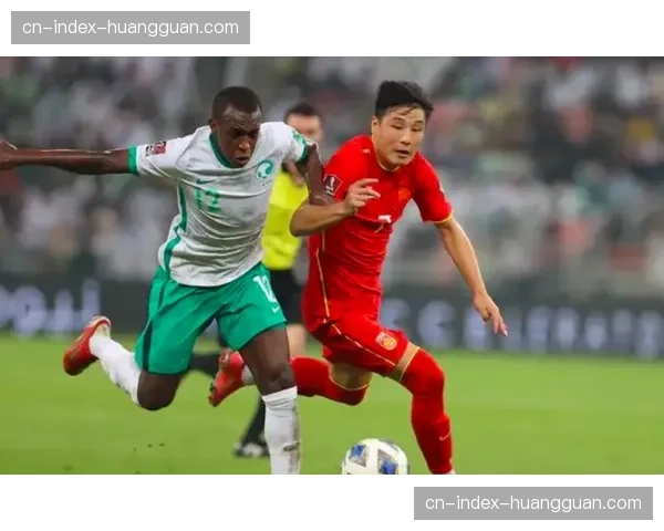 替补席上的凝视：法比奥受伤后张玉宁临危受命，国安锋线调整显成效